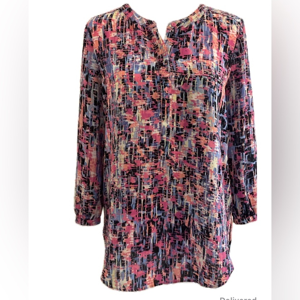 NYDJ 3/4 Sleeve Pin-tuck Tunic in Pink and Blue Abstract